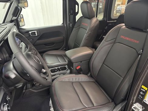 Used 2025 Jeep Wrangler Unlimited Rubicon image 10