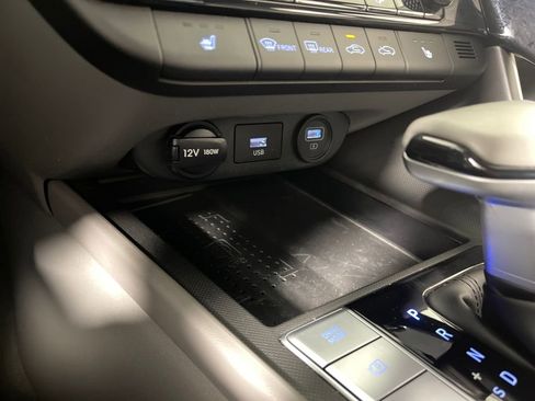 Certified 2022 Hyundai Elantra SEL w/ Convenience + Premium Package image 31