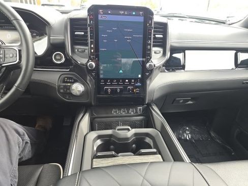 Used 2025 RAM 1500 Limited AWD/4WD image 26