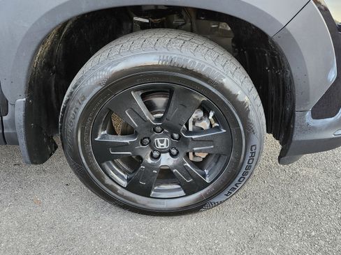 Used 2022 Honda Pilot TrailSport image 13