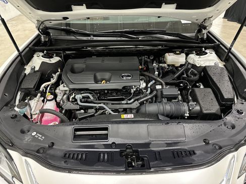 Used 2023 Lexus ES 300h w/ Premium Package image 34