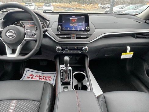 New 2025 Nissan Altima 2.5 SR image 25
