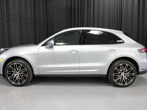 New 2026 Porsche Macan image 2