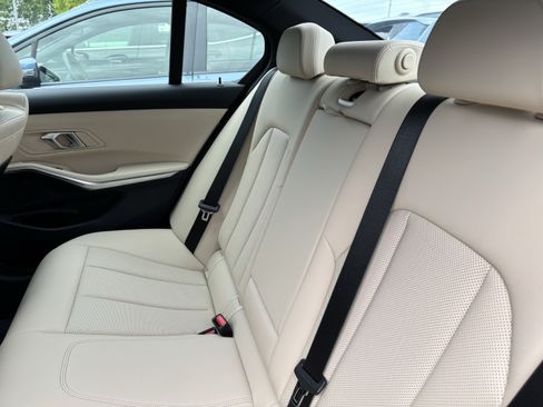 Used 2026 BMW 330i Sedan w/ Convenience Package RWD image 31