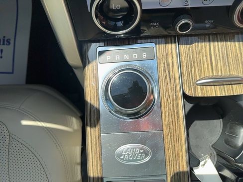 Used 2019 Land Rover Range Rover HSE image 18