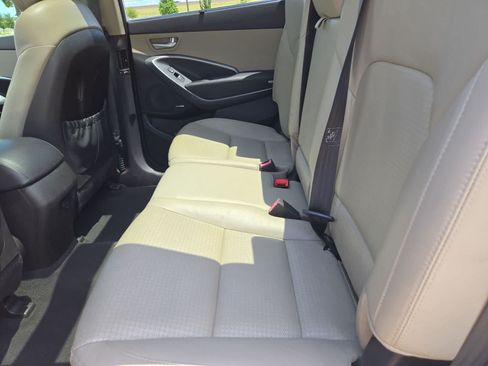 Used 2014 Hyundai Santa Fe GLS FWD image 18