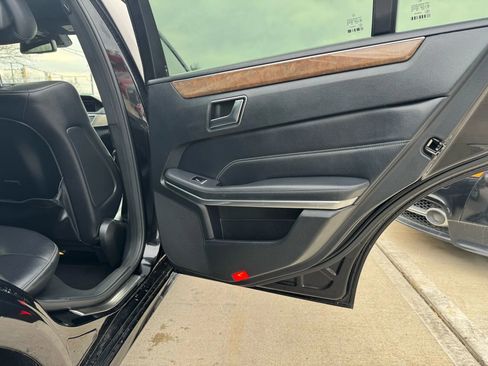 Used 2014 Mercedes-Benz E 350 4MATIC Sedan w/ Premium 1 Package image 14