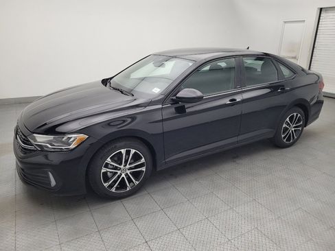 Used 2024 Volkswagen Jetta Sport FWD image 2