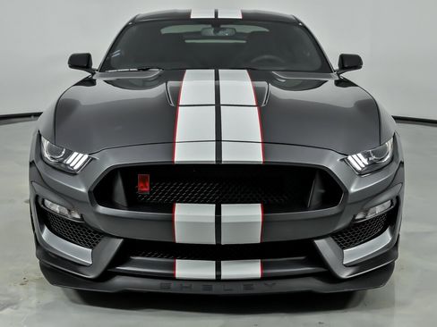 Used 2019 Ford Mustang Shelby GT350R w/ GT350R Equipment Group 920A RWD image 5