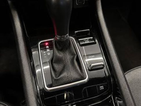 Certified 2024 Jeep Compass Limited AWD/4WD image 9