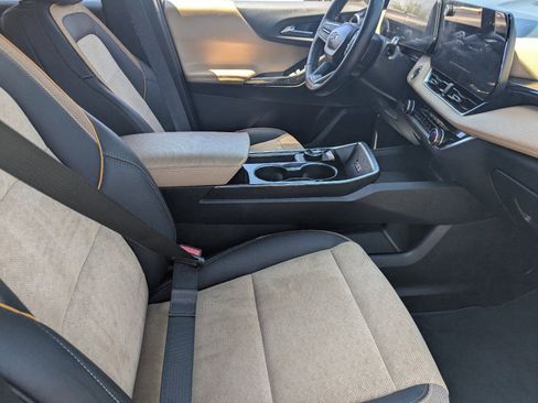 Certified 2025 Chevrolet Equinox ACTIV w/ Safety and Technology Package AWD/4WD image 12