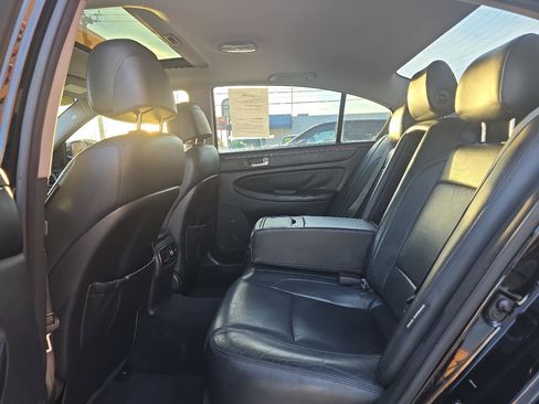 Used 2013 Hyundai Genesis 3.8 w/ Technology Pkg image 23