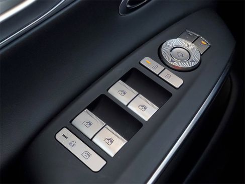 New 2026 Genesis GV70 2.5T Select image 16