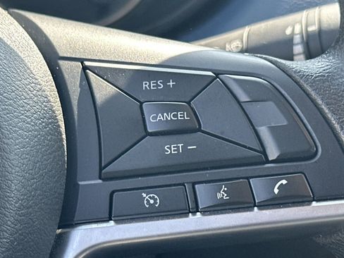 Used 2025 Nissan Versa SV FWD image 23