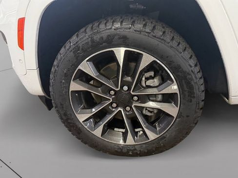 Used 2023 Jeep Grand Cherokee L Overland AWD/4WD image 25
