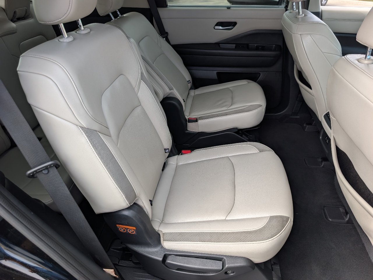 Used 2022 Nissan Pathfinder SL w/ SL Premium Package AWD/4WD image 5