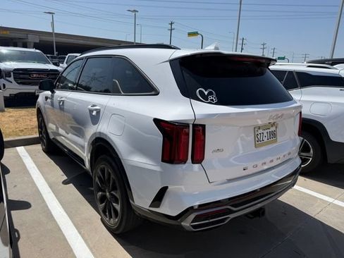 Used 2022 Kia Sorento SX AWD/4WD image 4