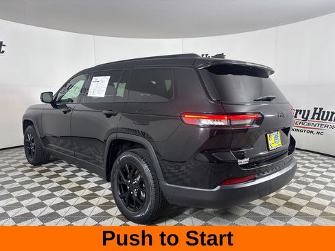 Used 2024 Jeep Grand Cherokee L Altitude AWD/4WD image 9