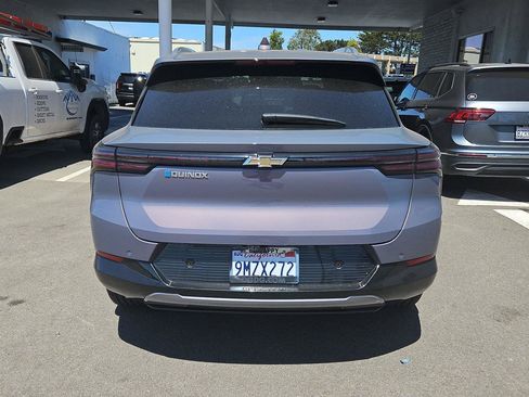 Used 2024 Chevrolet Equinox EV LT FWD image 4