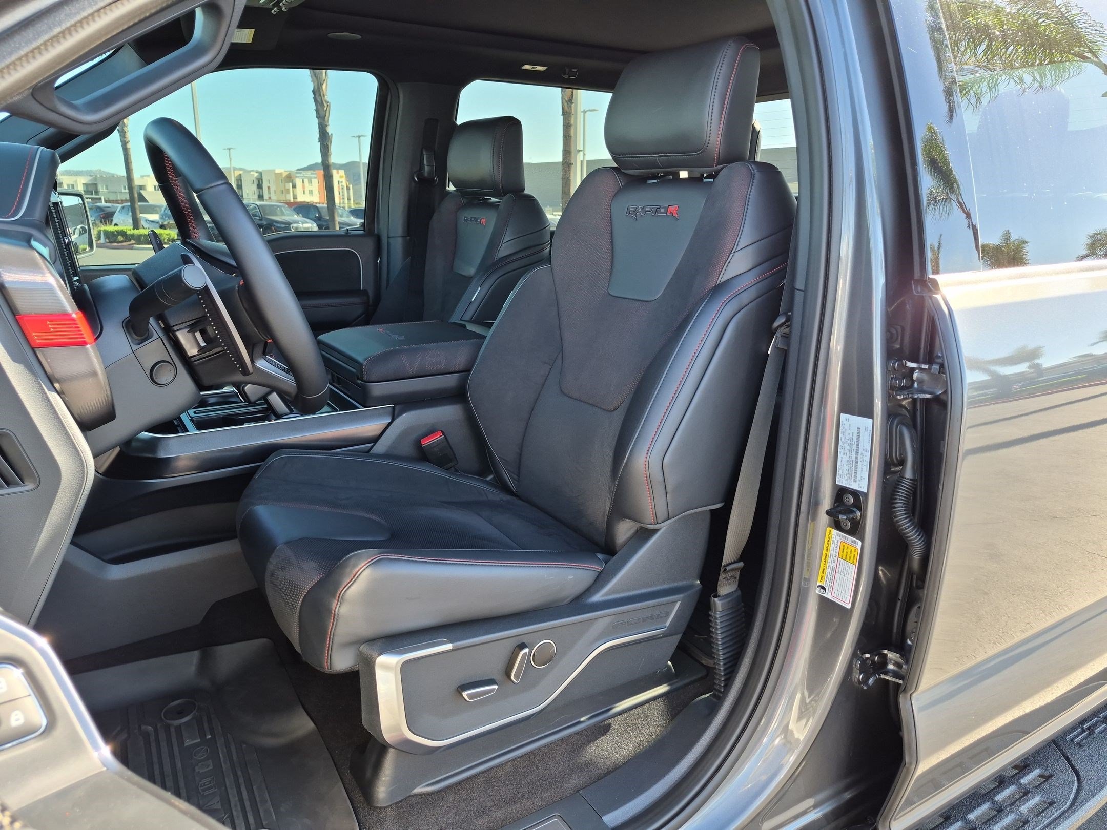 Used 2026 Ford F150 Raptor w/ Equipment Group 803A Raptor R AWD/4WD image 16