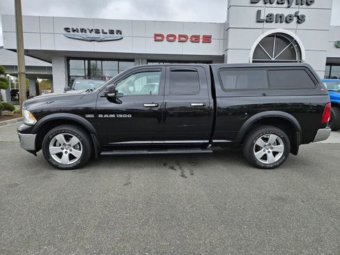 Used 2011 RAM 1500 Classic SLT w/ SLT Plus D￩cor Group AWD/4WD image 2