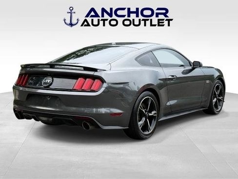 Used 2017 Ford Mustang GT Premium w/ Equipment Group 401A RWD image 8