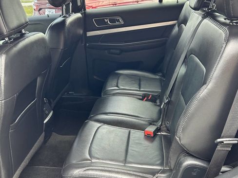 Used 2017 Ford Explorer XLT w/ Equipment Group 202A image 16