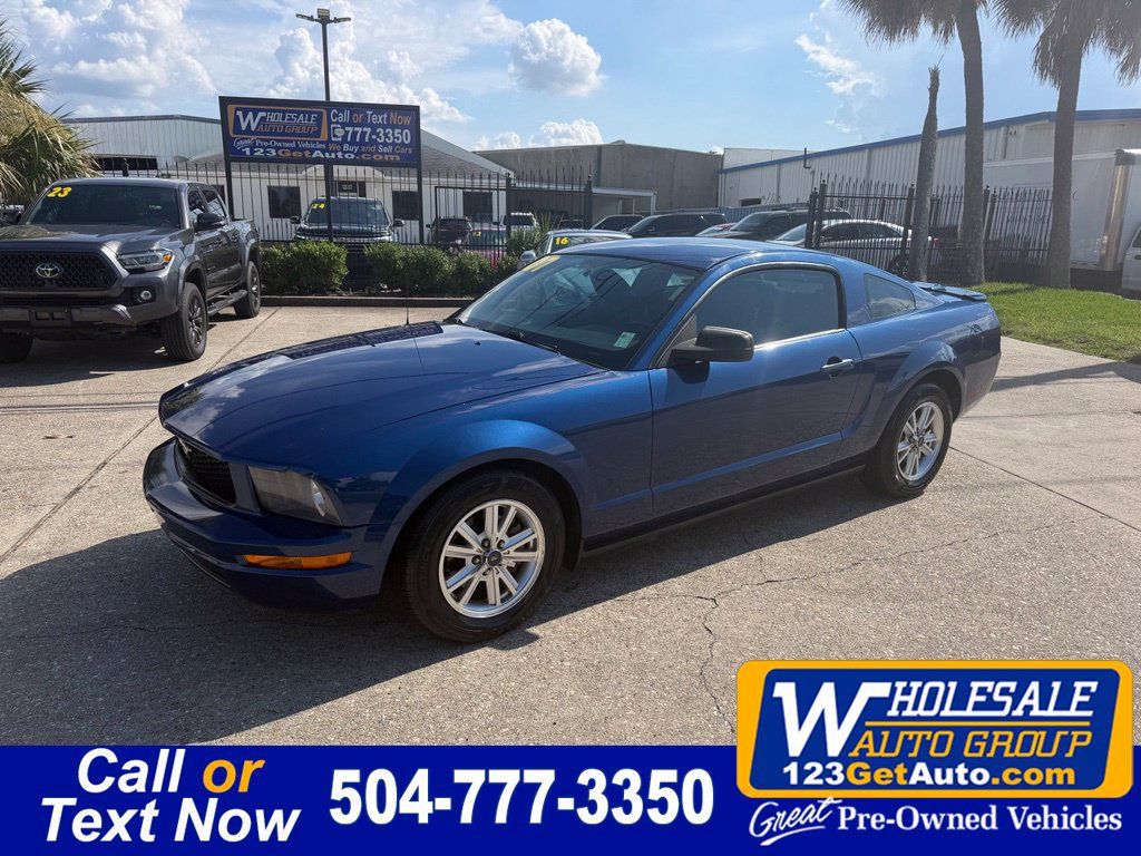 Used 2007 Ford Mustang Coupe RWD image 1