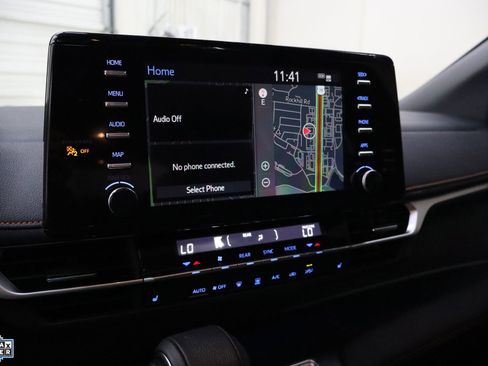 Used 2023 Toyota Sienna XSE image 22