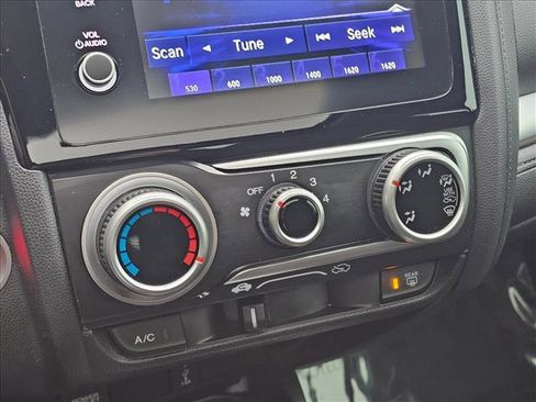 Used 2019 Honda Fit EX image 29