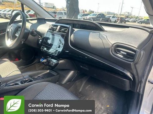 Used 2017 Toyota Prius Two w/ Carpet Mat Package FWD image 12