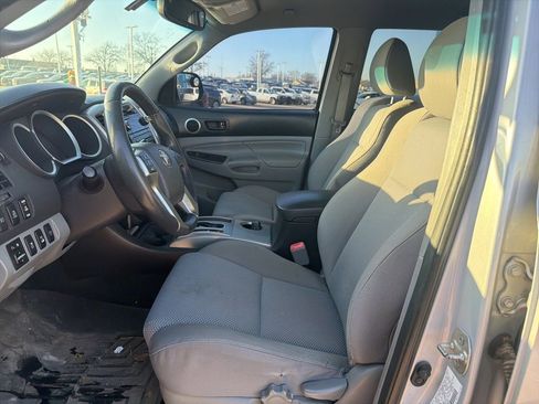 Used 2012 Toyota Tacoma 4x4 Double Cab image 13