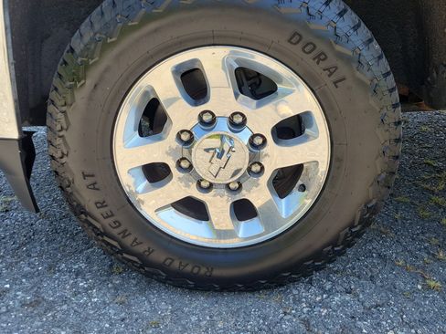 Used 2015 Chevrolet Silverado 2500 LT w/ Z71 Package, Off-Road AWD/4WD image 12