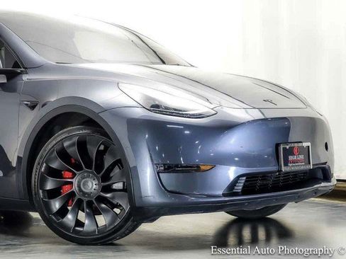 Used 2022 Tesla Model Y Performance AWD/4WD image 2