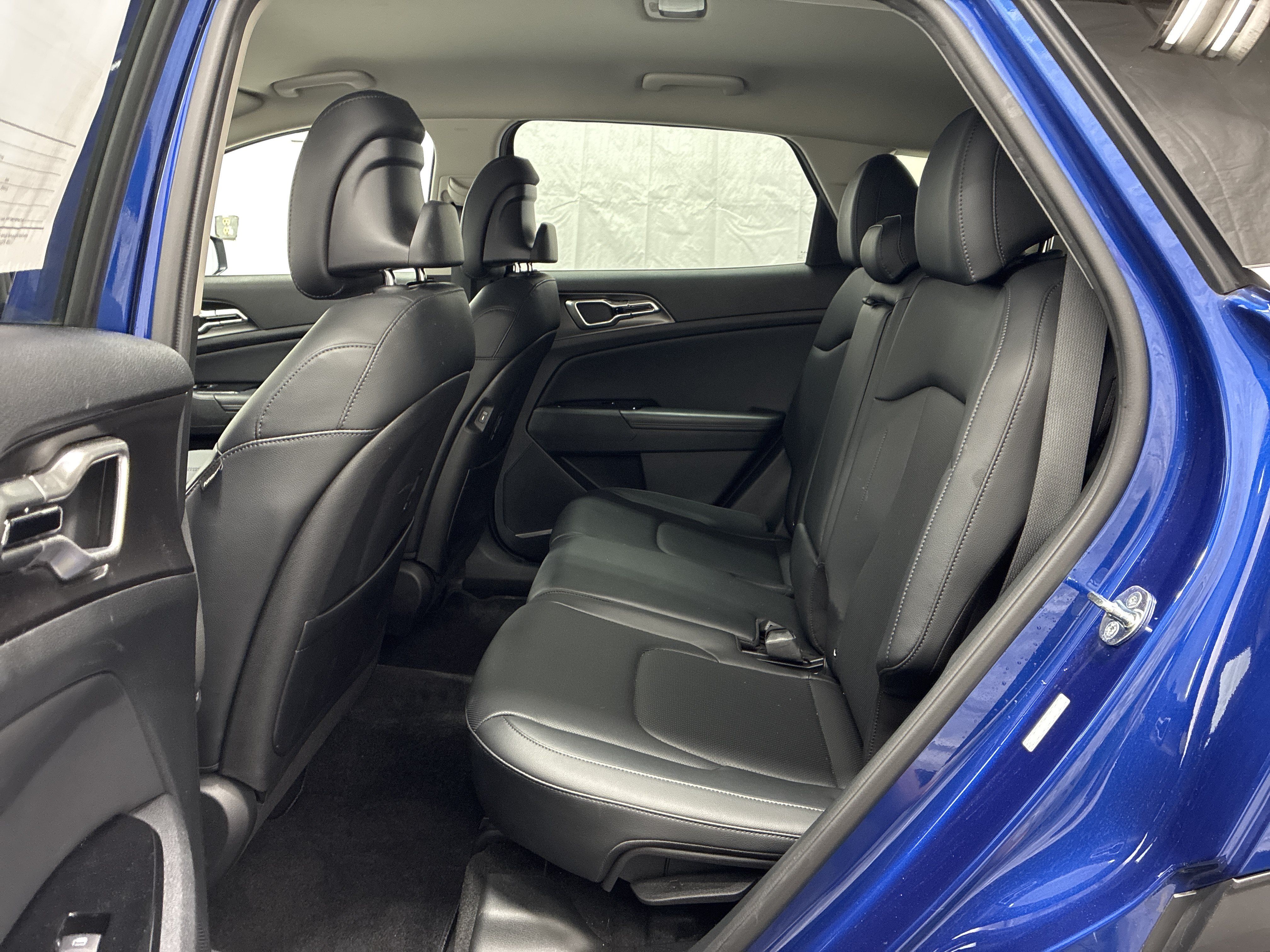 Certified 2023 Kia Sportage EX AWD/4WD image 10