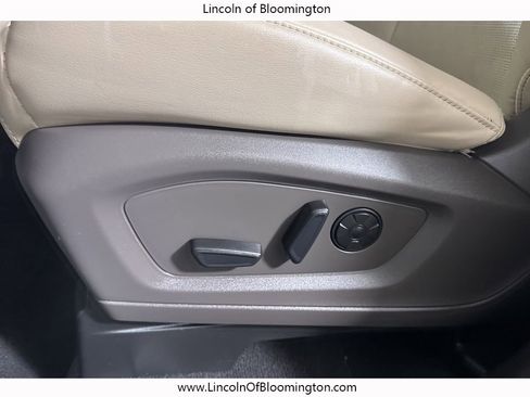 Used 2022 Ford Explorer Platinum w/ Equipment Group 601A image 27