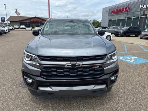 Used 2022 Chevrolet Colorado Z71 AWD/4WD image 2