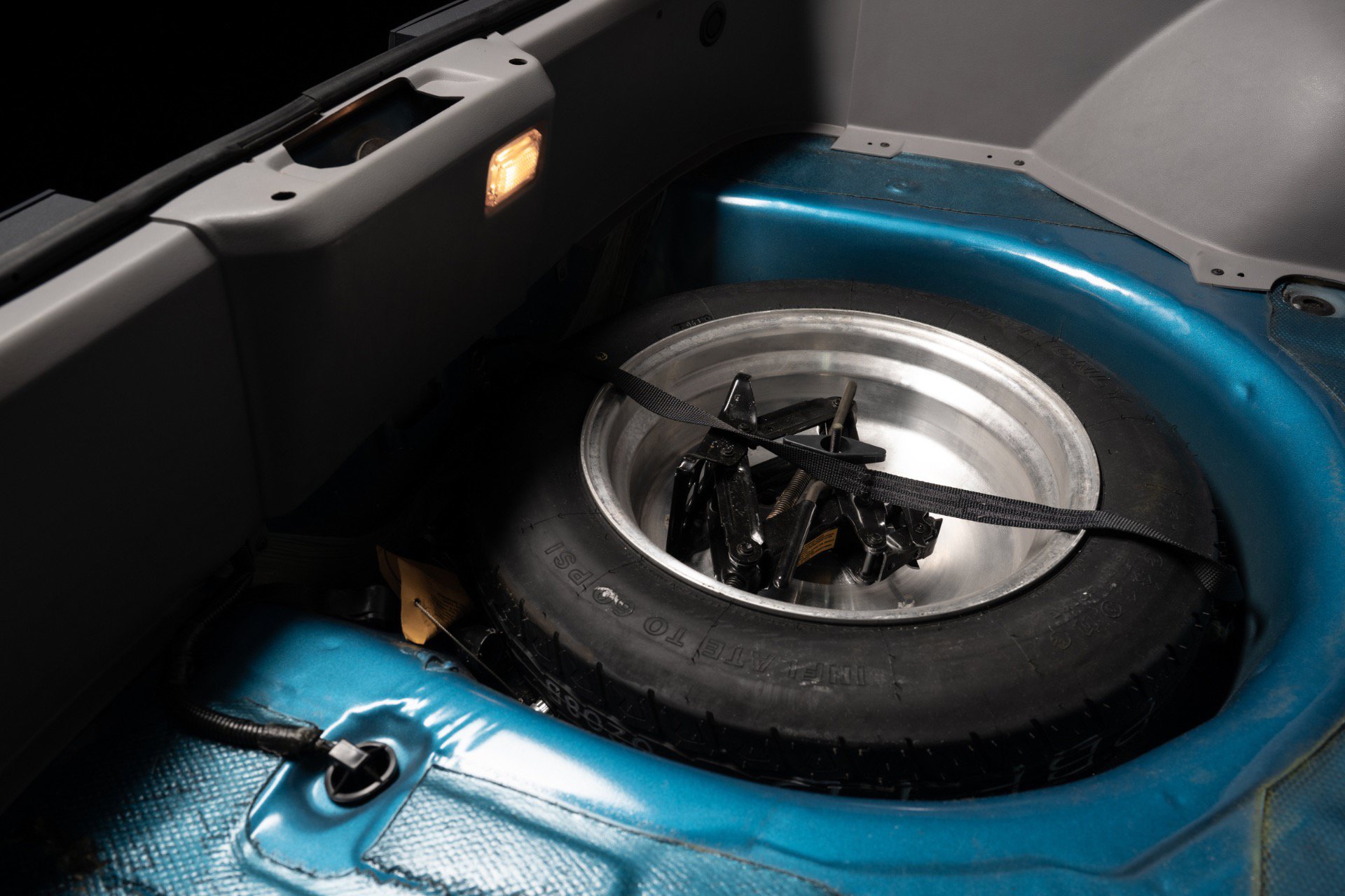 Used 1993 Ford Mustang Cobra RWD image 65