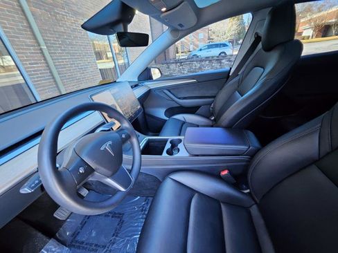 Used 2023 Tesla Model Y Long Range image 30