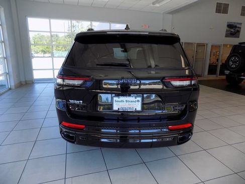 Used 2025 Jeep Grand Cherokee L Summit w/ Obsidian Package AWD/4WD image 7