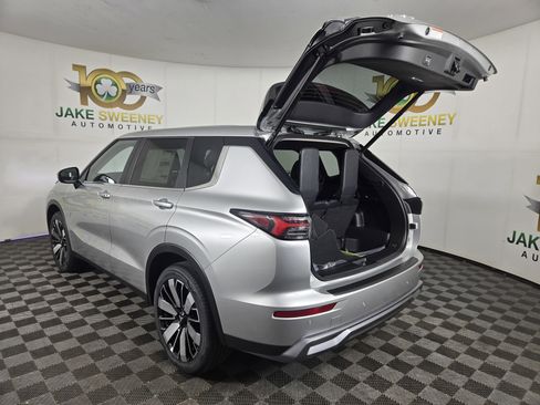 New 2026 Mitsubishi Outlander SE image 31