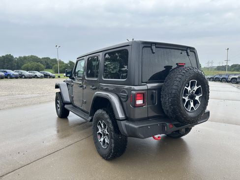Used 2023 Jeep Wrangler Unlimited Rubicon w/ Cold Weather Group AWD/4WD image 3