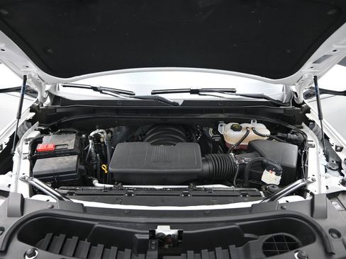 Used 2024 Chevrolet Suburban High Country w/ Advanced Technology Package image 35