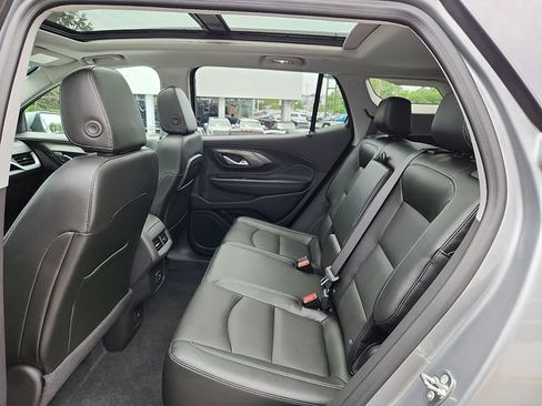 Certified 2024 GMC Terrain SLT w/ Tech Package AWD/4WD image 10