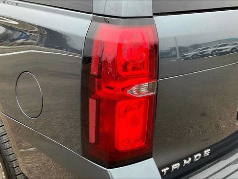 Used 2019 Chevrolet Tahoe LT w/ Luxury Package AWD/4WD image 29