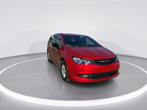 New 2026 Chrysler Voyager LX image 2