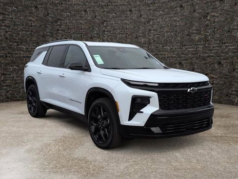 New 2026 Chevrolet Traverse Z71 w/ Driver Confidence Package image 2