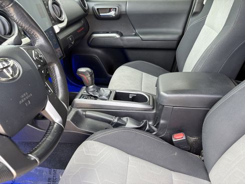 Used 2023 Toyota Tacoma TRD Sport w/ Advanced Technology Package AWD/4WD image 11