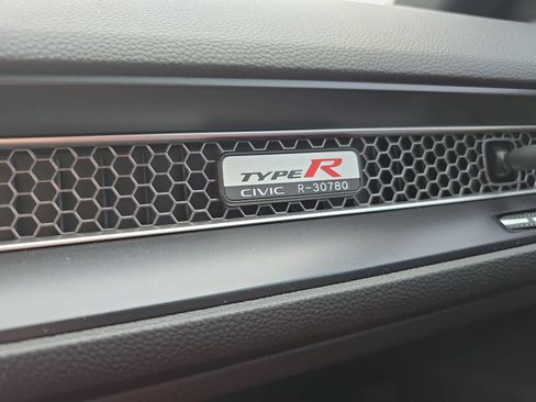 Used 2024 Honda Civic Type R image 17