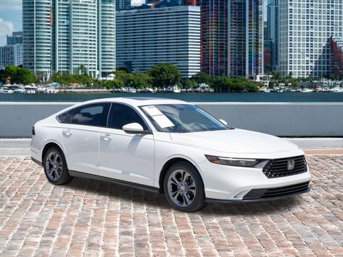 Used 2023 Honda Accord EX image 3